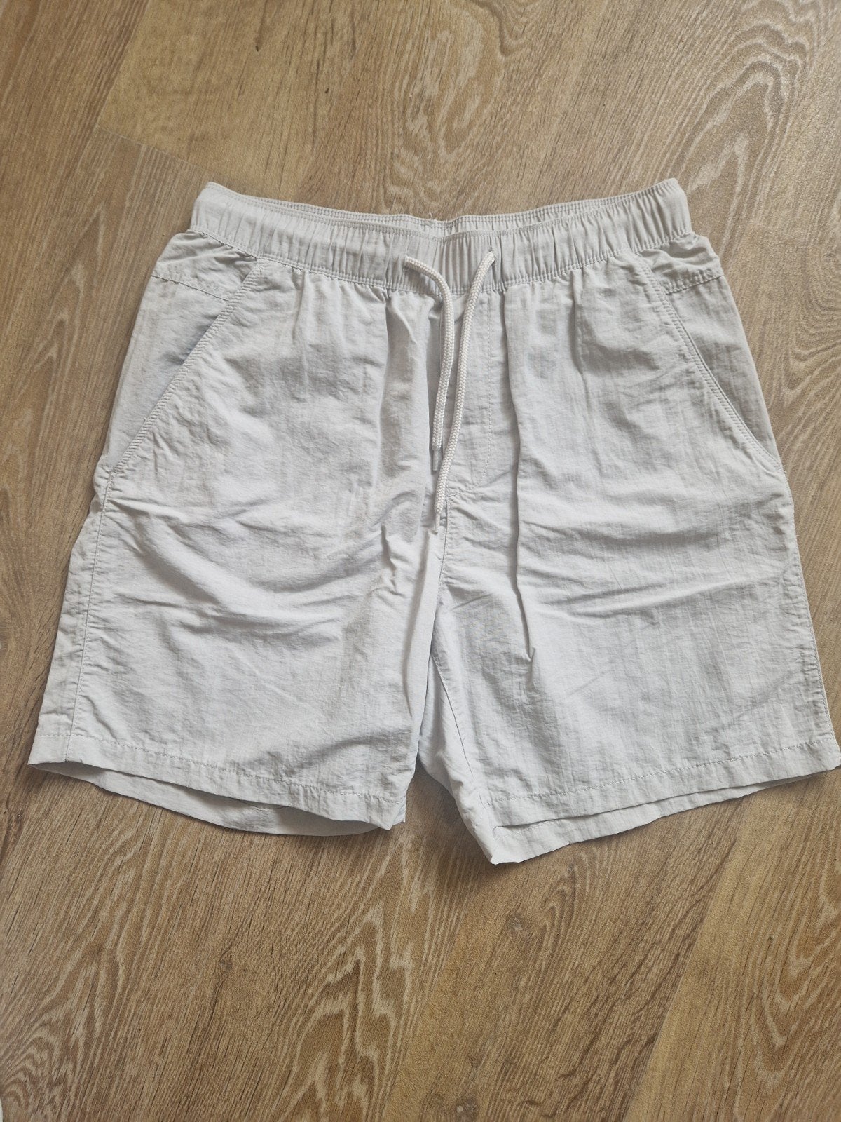 H&M short korte broek met steekzakken * koopje, Kleding | Heren, Sportkleding, Nieuw, Ophalen of Verzenden, Algemeen, Maat 46 (S) of kleiner