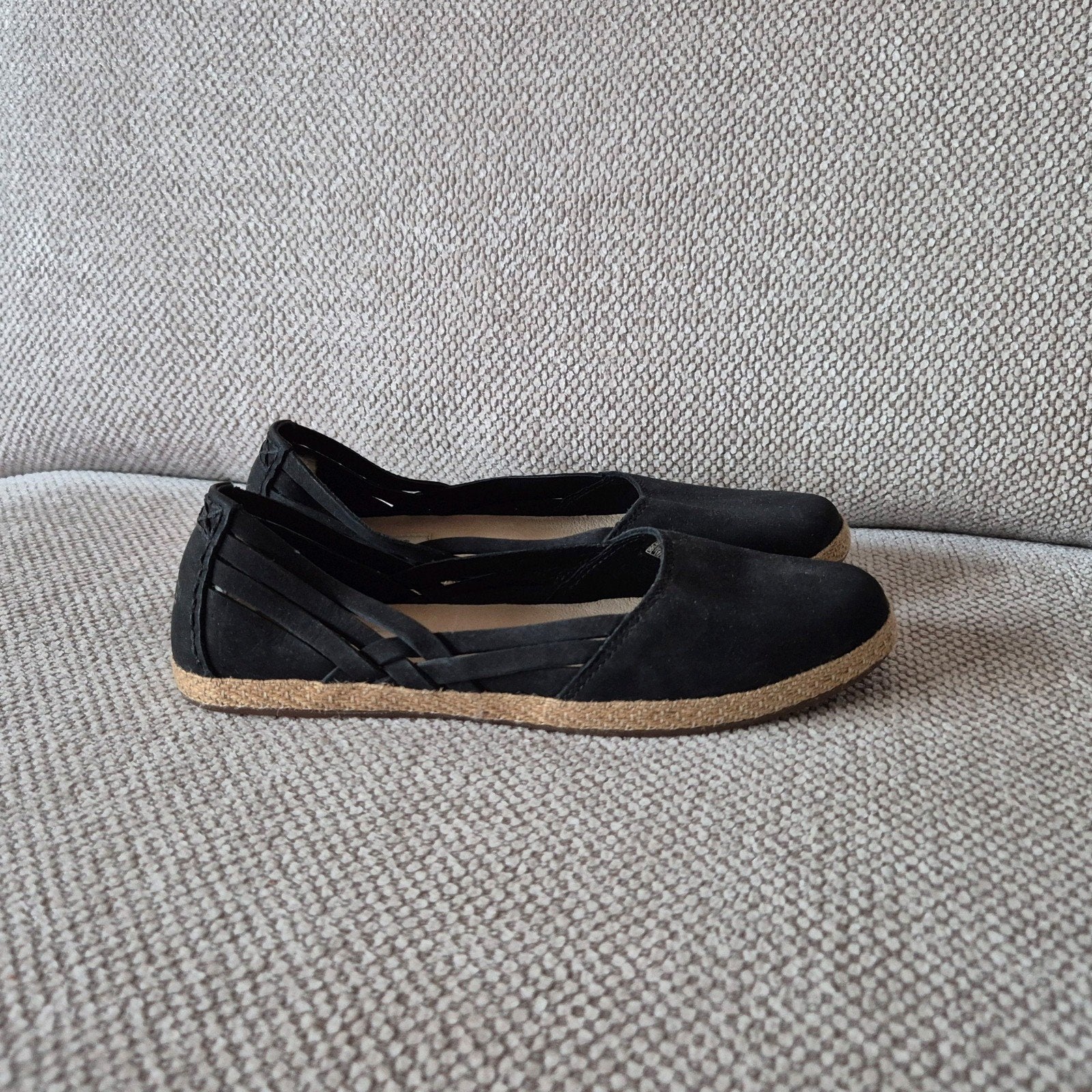 Zwarte UGG Espadrilles ballerina instapper mt 38 nieuw

Nieu, UGG, Zwart, Ophalen of Verzenden, Zo goed als nieuw