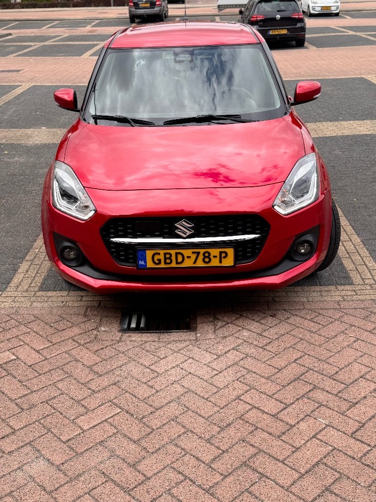 Suzuki Swift 1.2 Dualjet 83pk Smart Hybrid S&S 2021 Rood, Auto's, Suzuki, Particulier, Ophalen