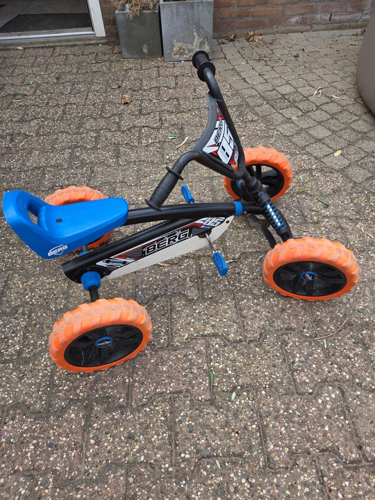 BERG buzzy nitro skelter - Oranje/Zwart 2 - 5 jaar, Ophalen, Gebruikt, Trapvoertuig
