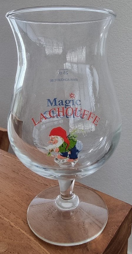 Prachtig glas La Chouffe Magic - met Chouffe kabouter IZGST, Ophalen of Verzenden, Zo goed als nieuw, Glas of Glazen, Overige merken