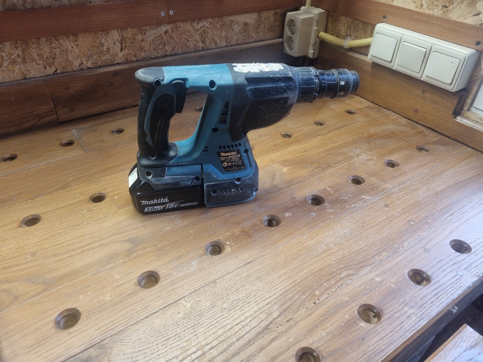 Makita Accu Boorhamer DHR243 18V, Boor- en/of Breekhamer, Ophalen of Verzenden, Klopboormechanisme, Gebruikt