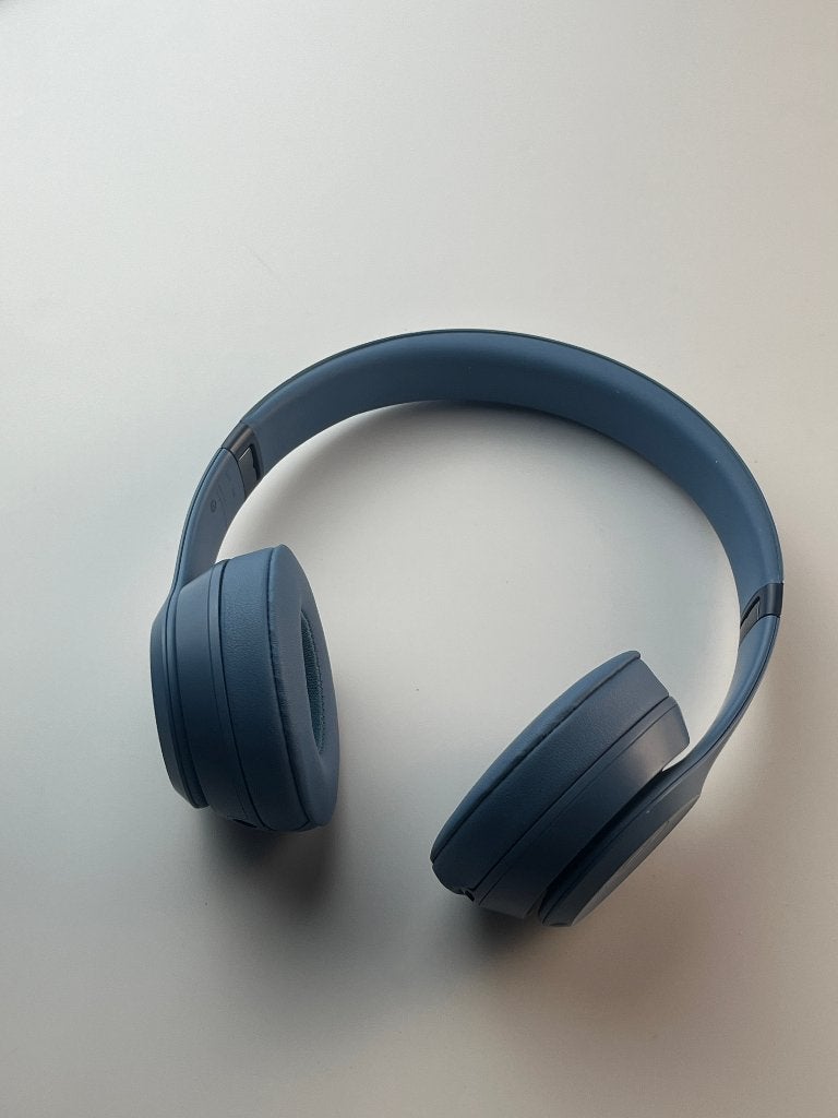 Beats Solo 4 (D7), Audio, Tv en Foto, 8600 Hayden Place, Culver City, CA 90232, United States, Gebruikt, Draadloos, .