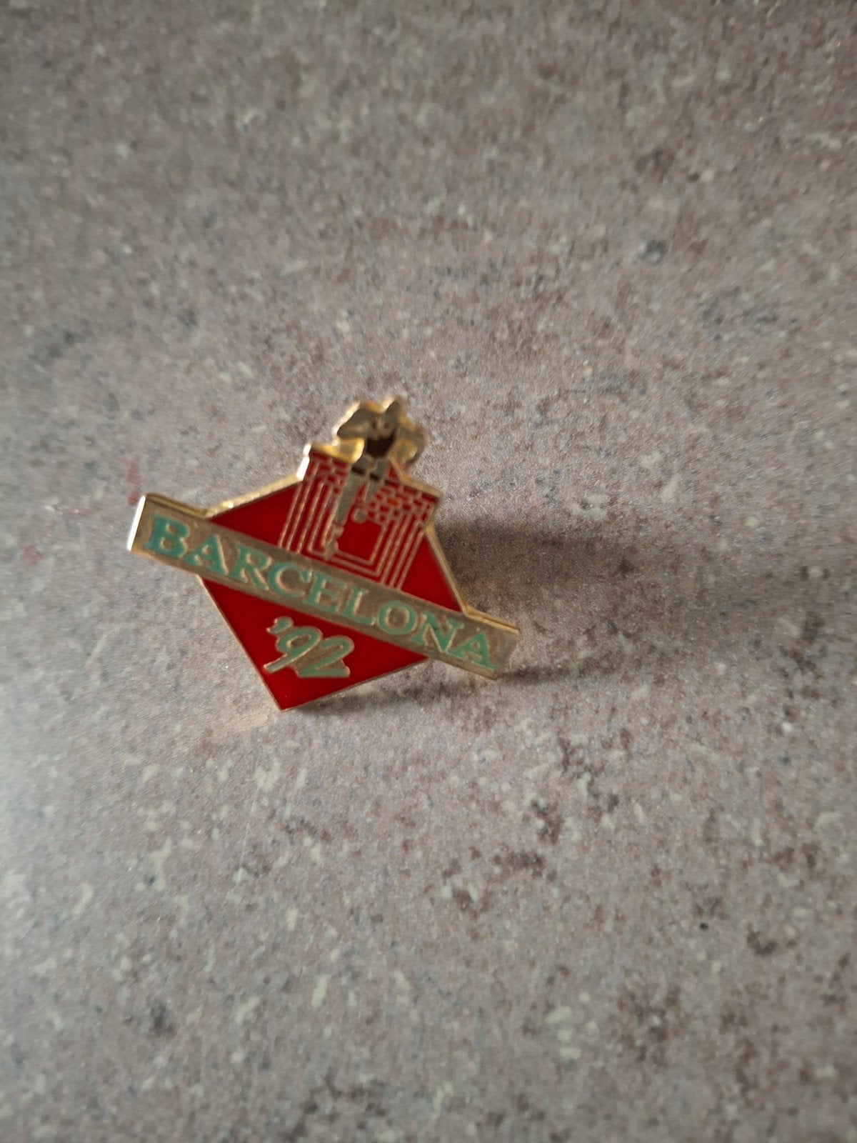 Vintage Barcelona '92 Olympische Speldje, Ophalen of Verzenden, Gebruikt, Sport, Speldje of Pin