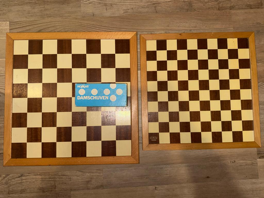 Homas schaakbord en dambord met Damstenen, Een of twee spelers, Ophalen of Verzenden, Gebruikt