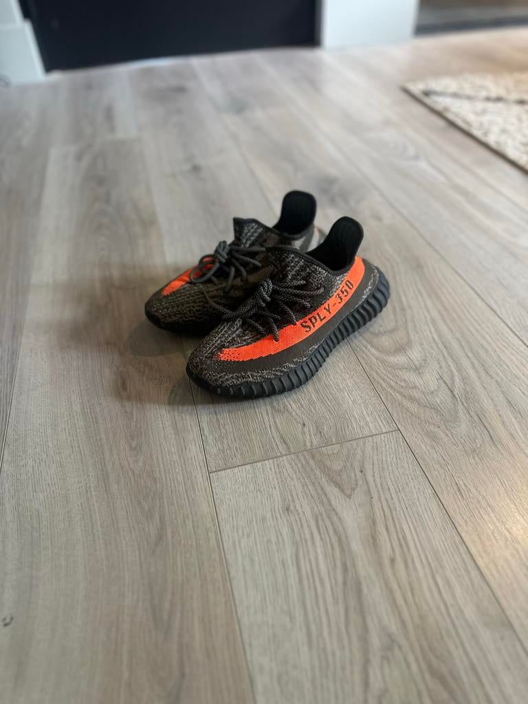 Yeezy Boost 350 V2 Beluga Reflective, Ophalen, Grijs, Sneakers of Gympen, Zo goed als nieuw