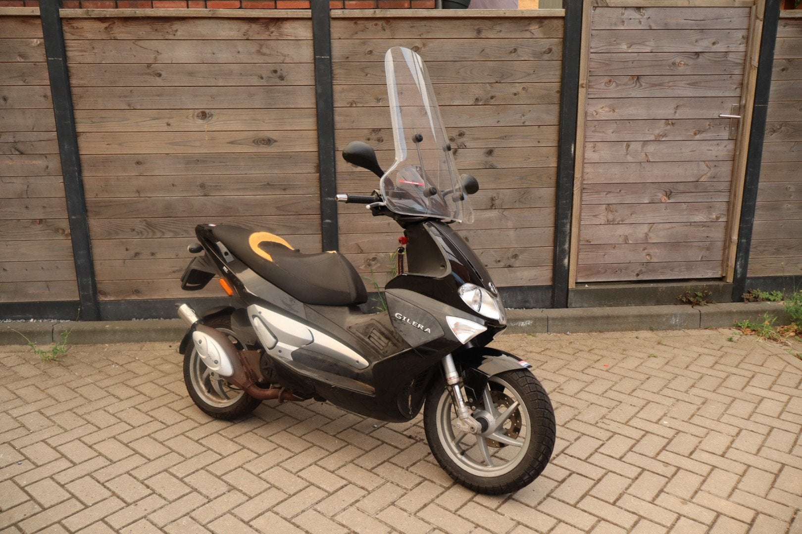 Gilera runner SP 50 cc / 2010, Fietsen en Brommers, Ophalen, Gebruikt, Gilera, Benzine