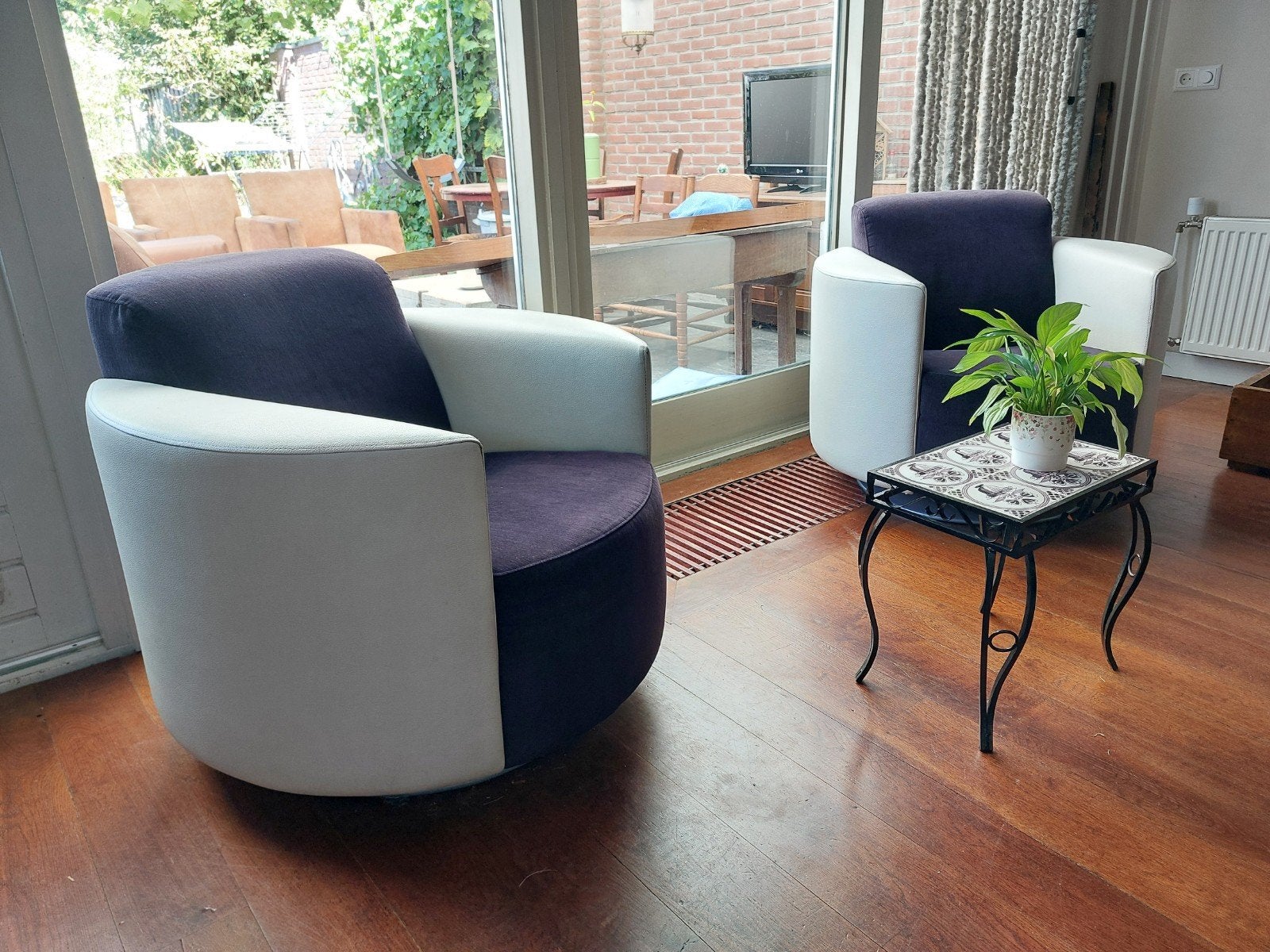 Draaistoelen/fauteuil Montel 2 stuks, Ophalen, Gebruikt, Leer, Modern