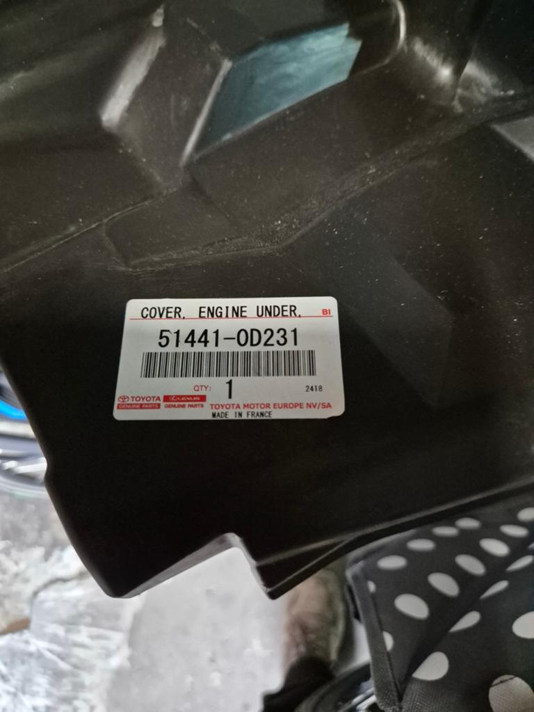 Toyota yaris p13 rechter motor onderplaat, Auto-onderdelen, Ophalen of Verzenden, Nieuw, Toyota