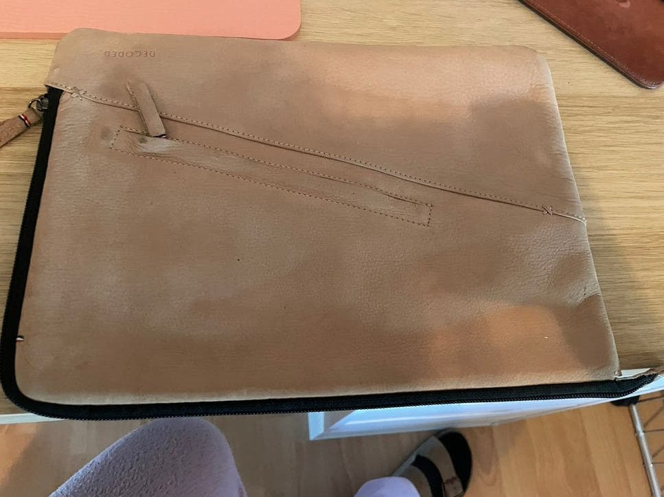 Decoded leder laptop hoes 13 inch, Ophalen of Verzenden, 13 inch, Zo goed als nieuw