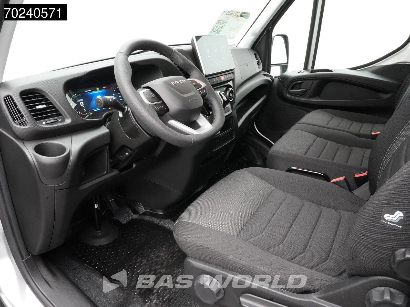 Iveco Daily 35C18 BPM VRIJ! 3.0L Automaat L3H2 180PK Dubbell, Auto's, Bestelauto's, Automaat, Stof, Euro 6, 4 cilinders