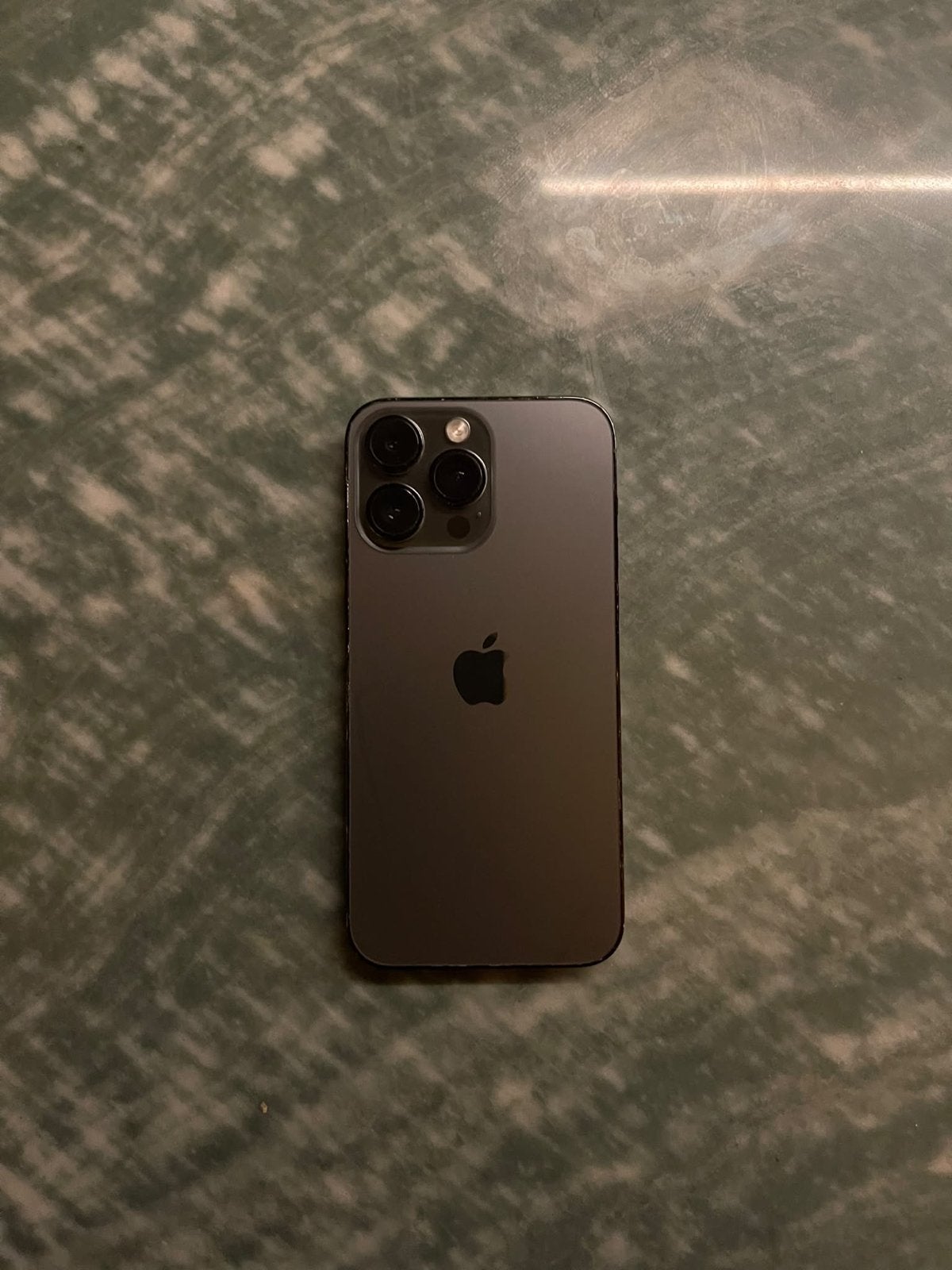 Foto 2 van iPhone 14 Pro Max 128GB - Nieuwe batterij & achterkant + hoe