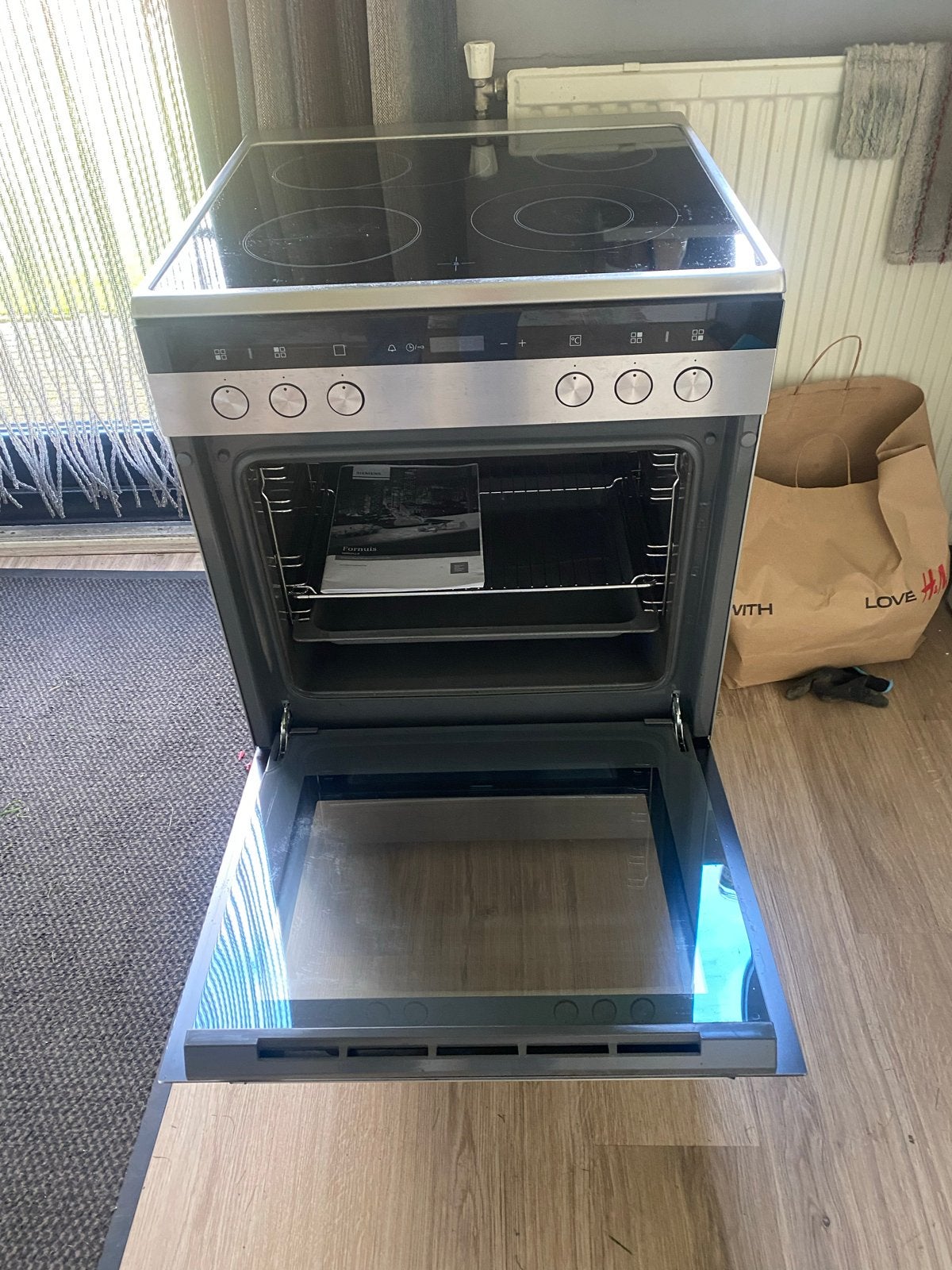Siemens Fornuis HK9R3A250 met Keramische Kookplaat, Witgoed en Apparatuur, Fornuizen, Ophalen, Gebruikt, 60 cm of meer, Keramisch