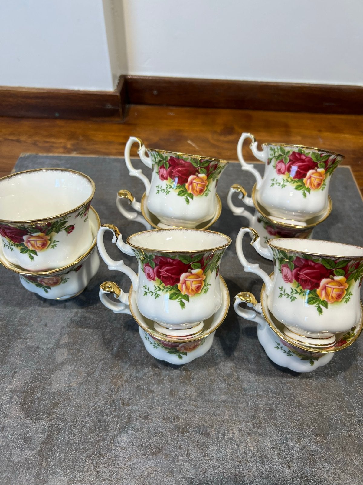 Set van 10 Royal Albert Old Country Roses theekopjes, Ophalen of Verzenden