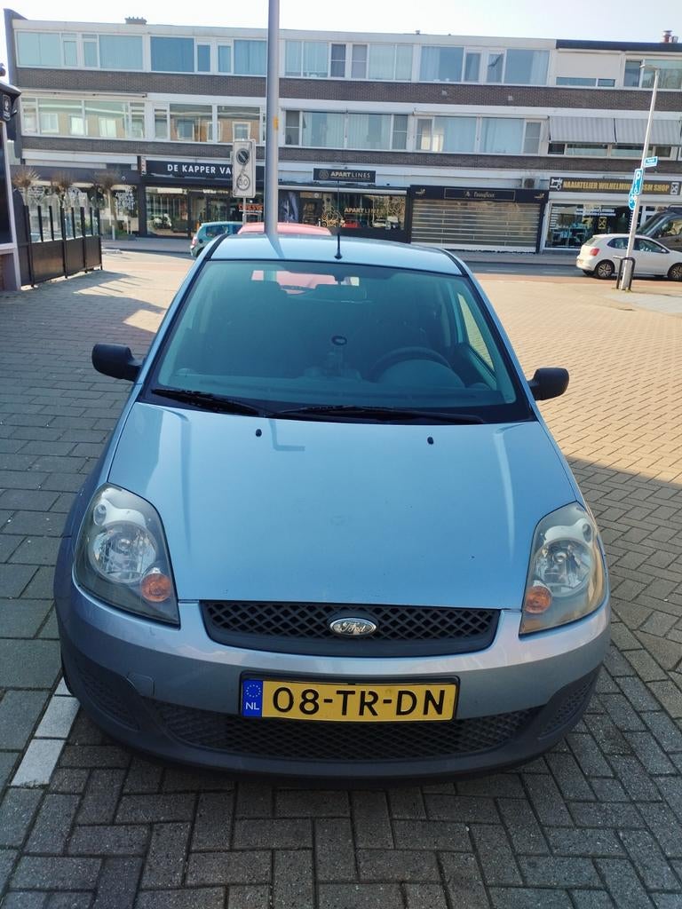 Ford Fiesta 2007, 1.3 petrol, APK 31.01.2027, Auto's, Ford, Voorwielaandrijving, Stof, Zwart, Handgeschakeld
