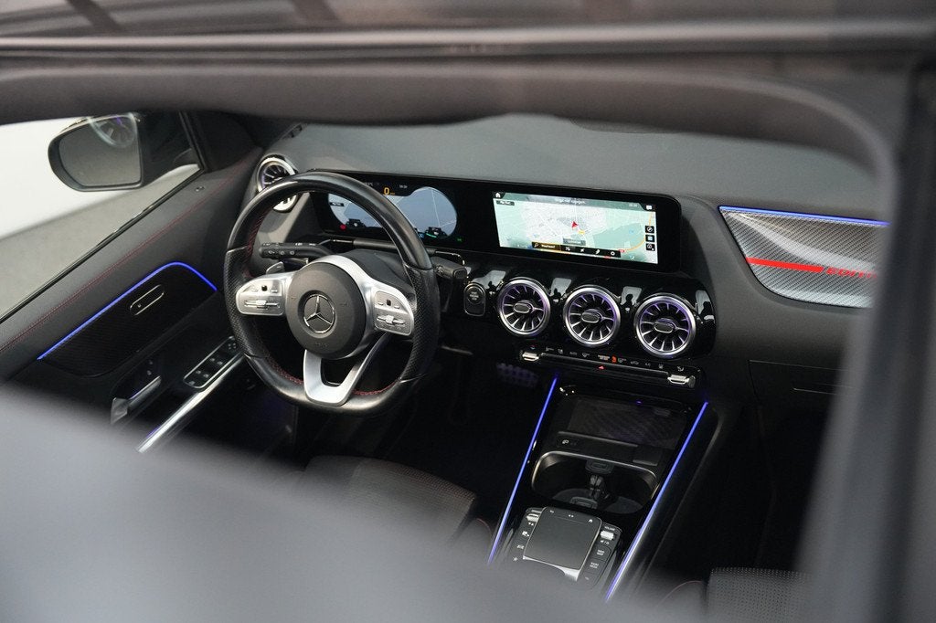 Mercedes-Benz GLA 250 e AMG EDITION 1 ✅ PANO ✅ 360 CAM, Auto's, Mercedes-Benz, 12 maanden, Zwart, Bedrijf, Hybride Elektrisch/Benzine