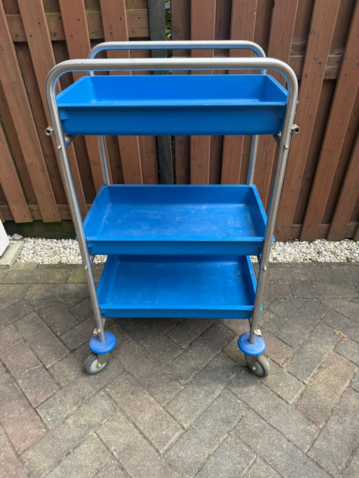 Praktische rolwagen met 3 blauwe bakken, Ophalen, 35 tot 50 cm