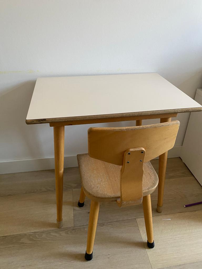 Schooltafeltje met stoel, Ophalen, Tafel(s) en Stoel(en)