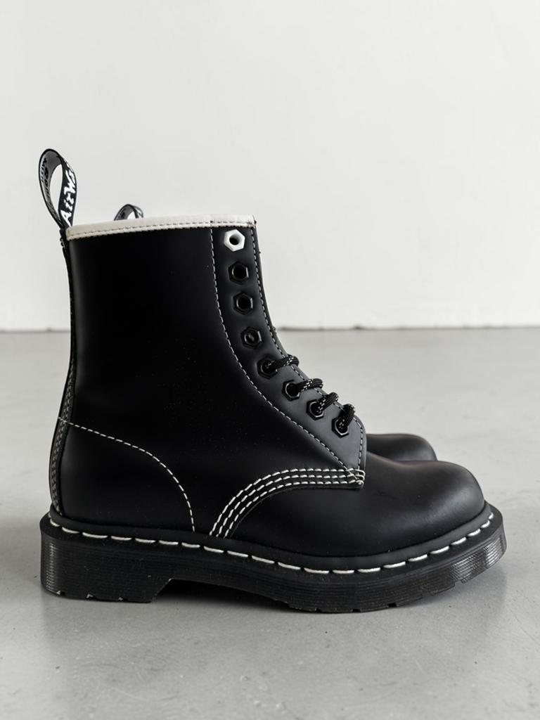 Dr. Martens zwart wit contrast maat 36 Pascal boots laarzen, Zwart, Lage of Enkellaarzen, Nieuw, Ophalen of Verzenden