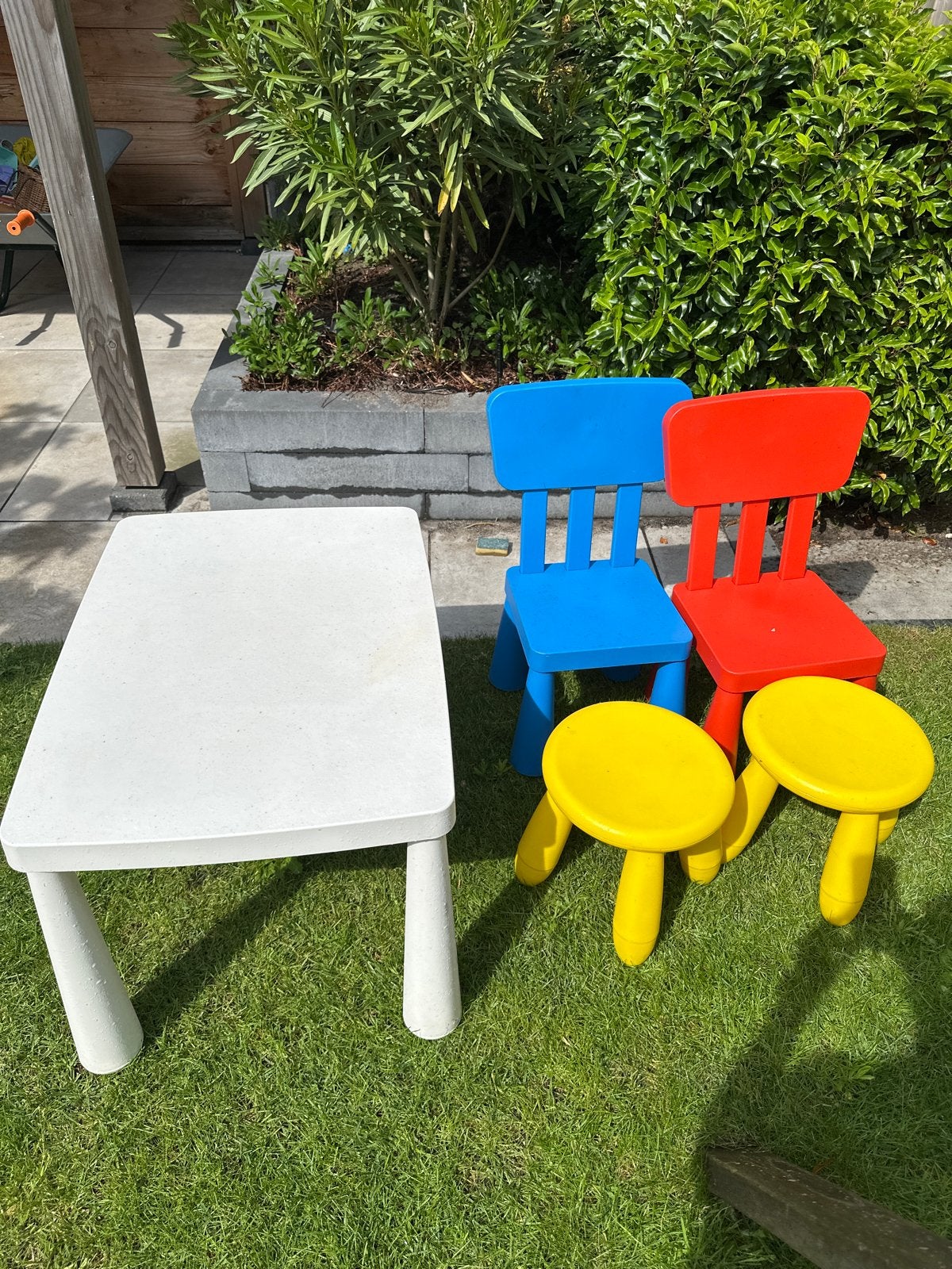 Ikea Mammut tafel en stoelen set - Gebruikt, Ophalen, Zo goed als nieuw