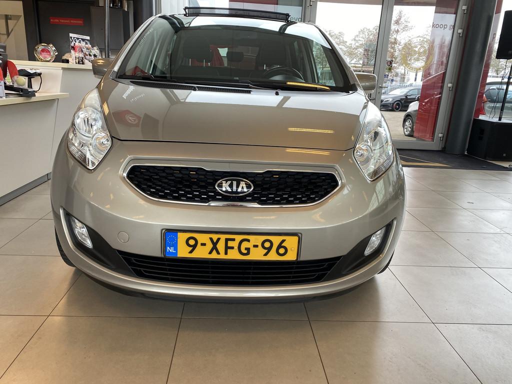 Kia Venga 1.4 CVVT World Cup Edition,Panoramadak,Navigatie,A, Stof, Gebruikt, 4 cilinders, 1153 kg