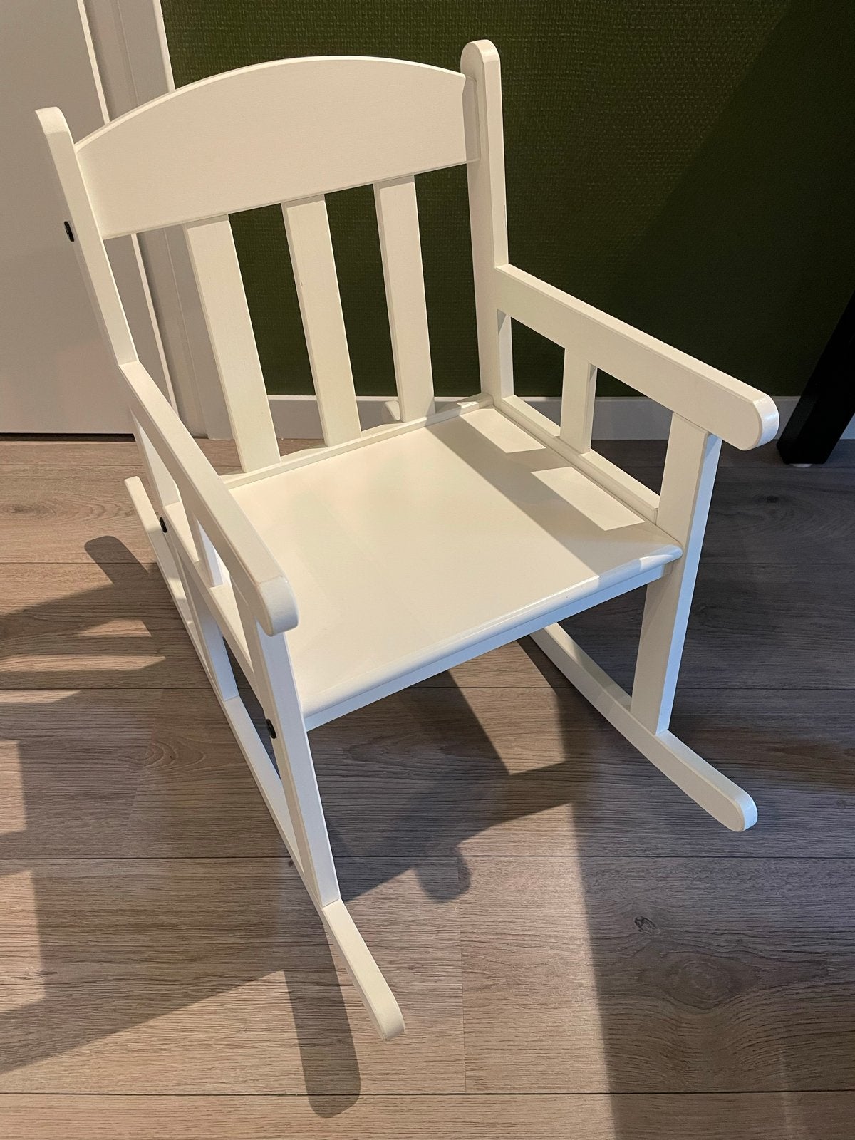 Witte kinderschommelstoel in keurige staat, Ophalen, Zo goed als nieuw, Stoel