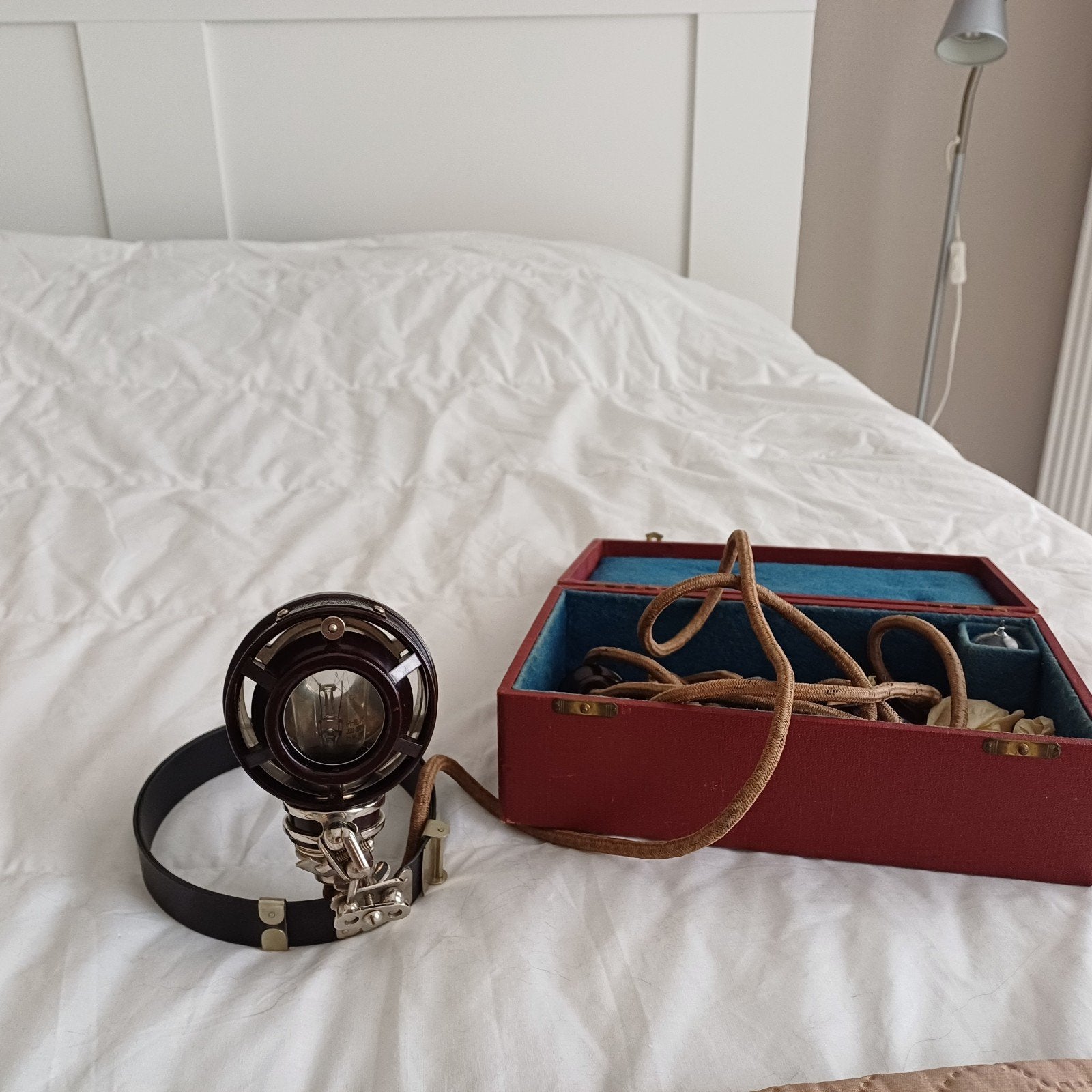 Vintage Sollux Kleinstrahler Medische Lamp met Koffer, Antiek en Kunst, Ophalen of Verzenden