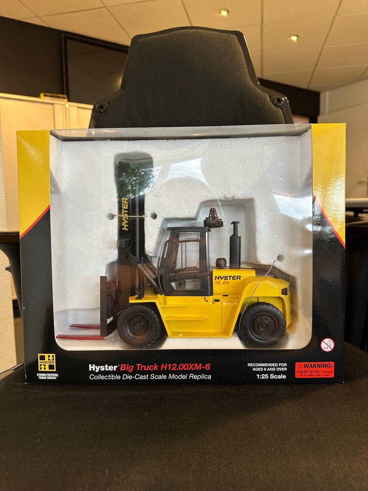 2x Schaalmodel Hyster H12.00XM-6 schaal 1:25, 1:50 of kleiner, Overige typen, Nieuw, Ophalen