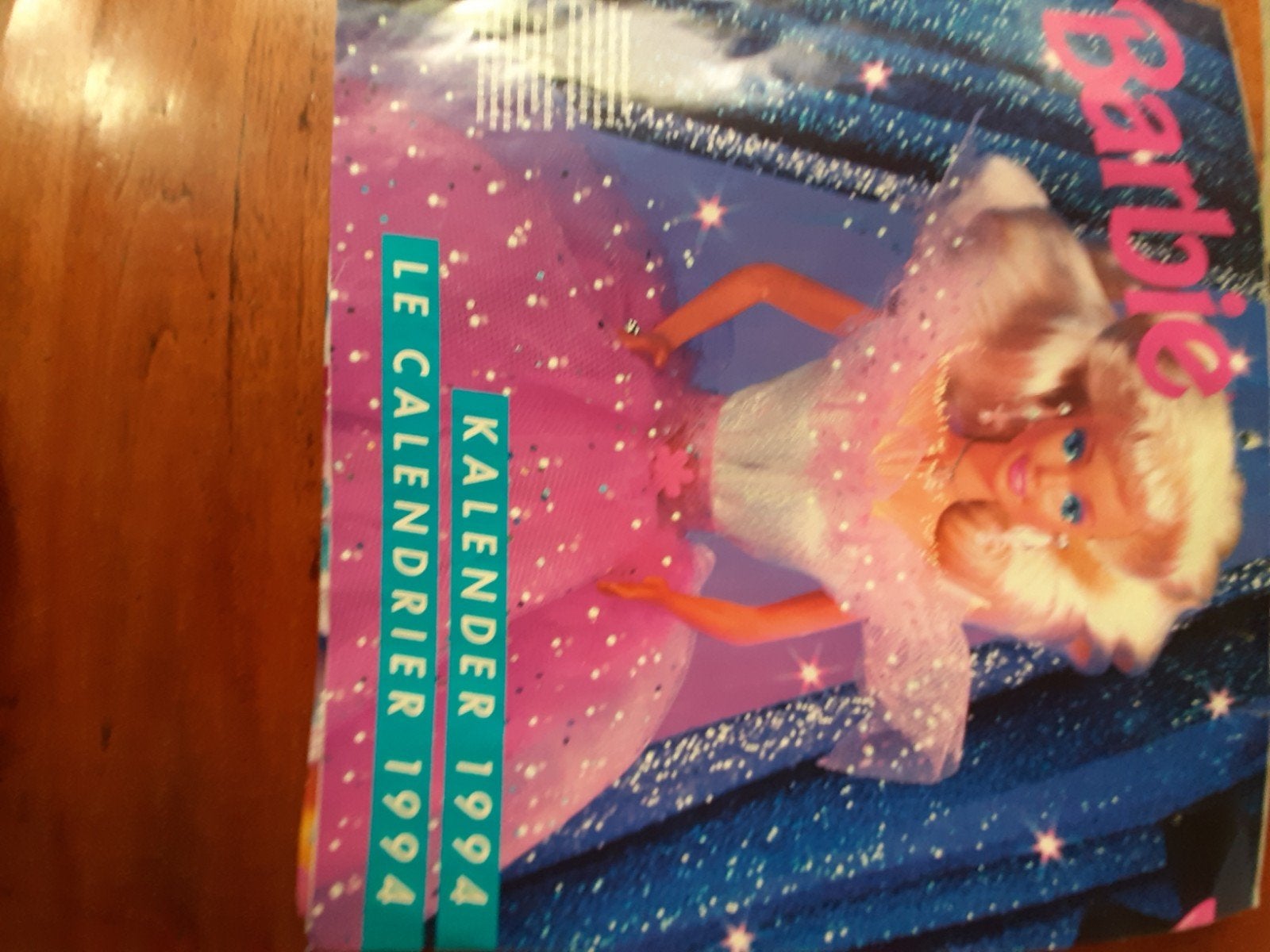 barbie kalender uit 1994, Diversen, Kalenders, Ophalen of Verzenden, Maandkalender