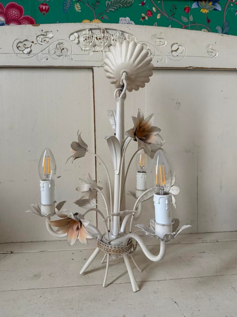 Brocante bloemen kroonluchter “Romance”, Ophalen of Verzenden, Gebruikt, Metaal, Brocante / Romantiek