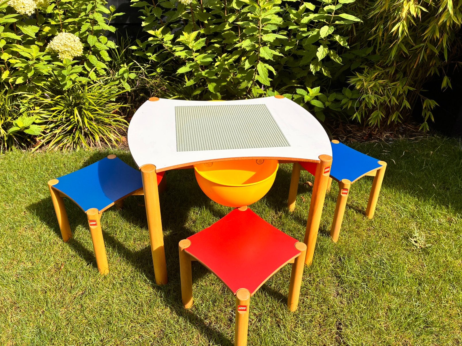 Originele Lego tafel met 3 krukjes, Kinderen en Baby's, Speelgoed | Duplo en Lego, Ophalen, Gebruikt, Lego