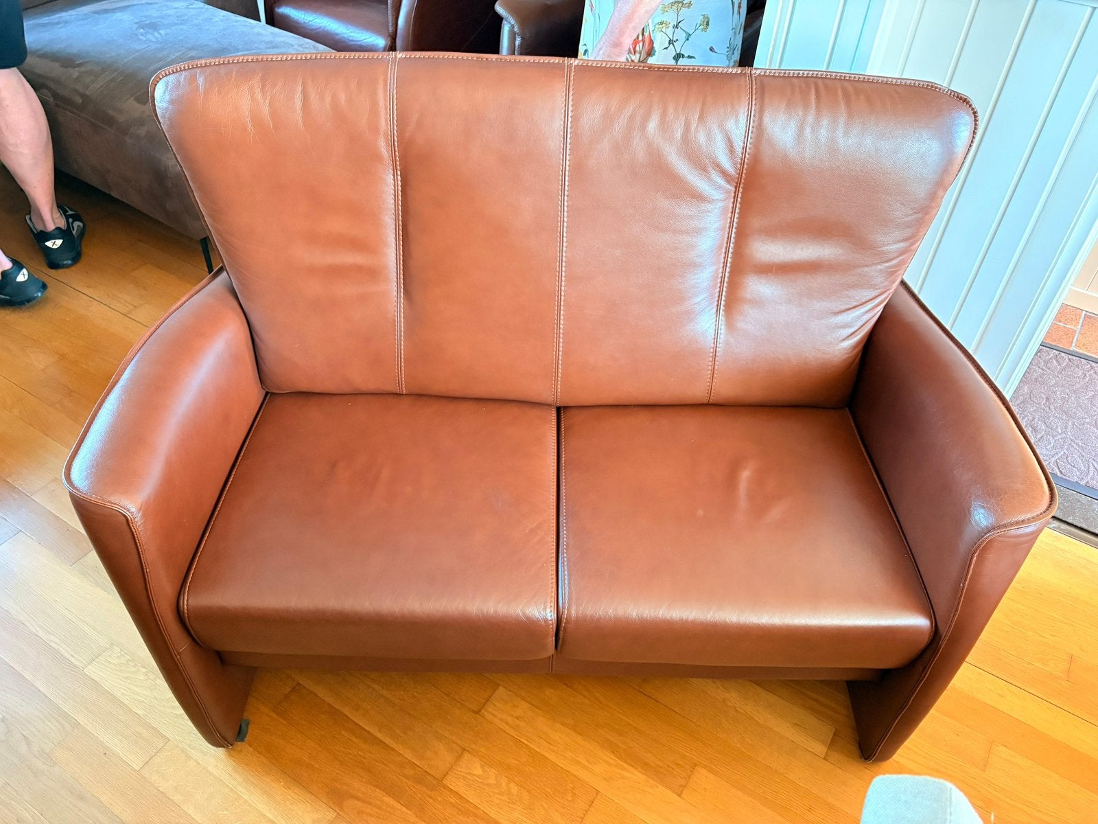 Leren 2 zits bank cognac kleur, Huis en Inrichting, Banken | Bankstellen, Ophalen, Gebruikt, Minder dan 75 cm, Tweepersoons
