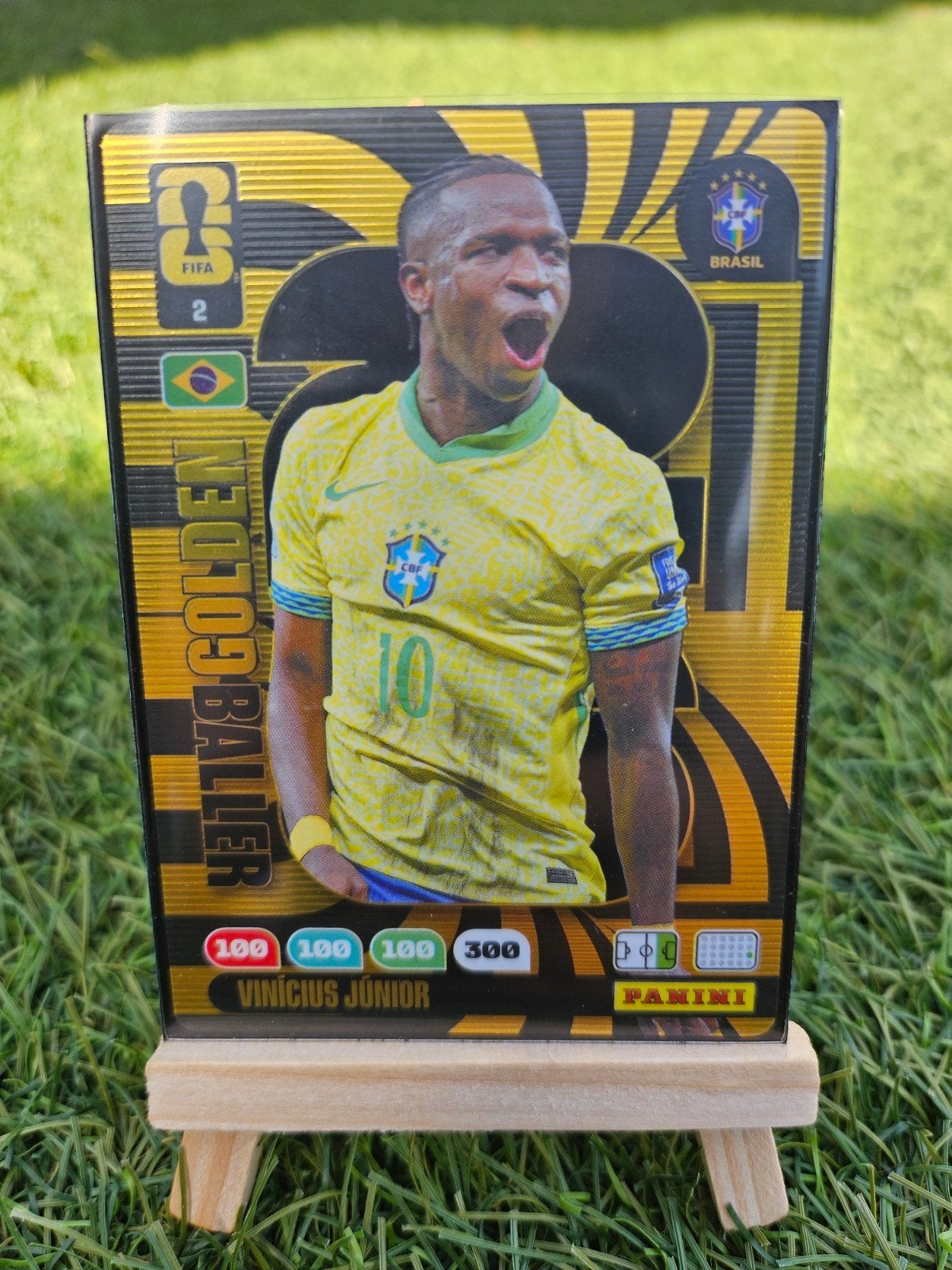Panini FIFA 2026 Adrenalyn XL Golden Baller Vinicius Jr, Ophalen of Verzenden, Zo goed als nieuw, Buitenlandse clubs, Spelerskaart