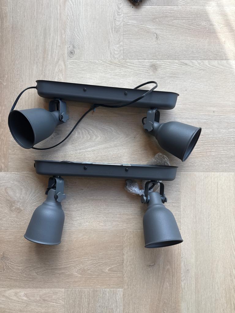 Set van 2 grijze plafondspots, Ophalen, Halogeen, Metaal of Aluminium, Zo goed als nieuw