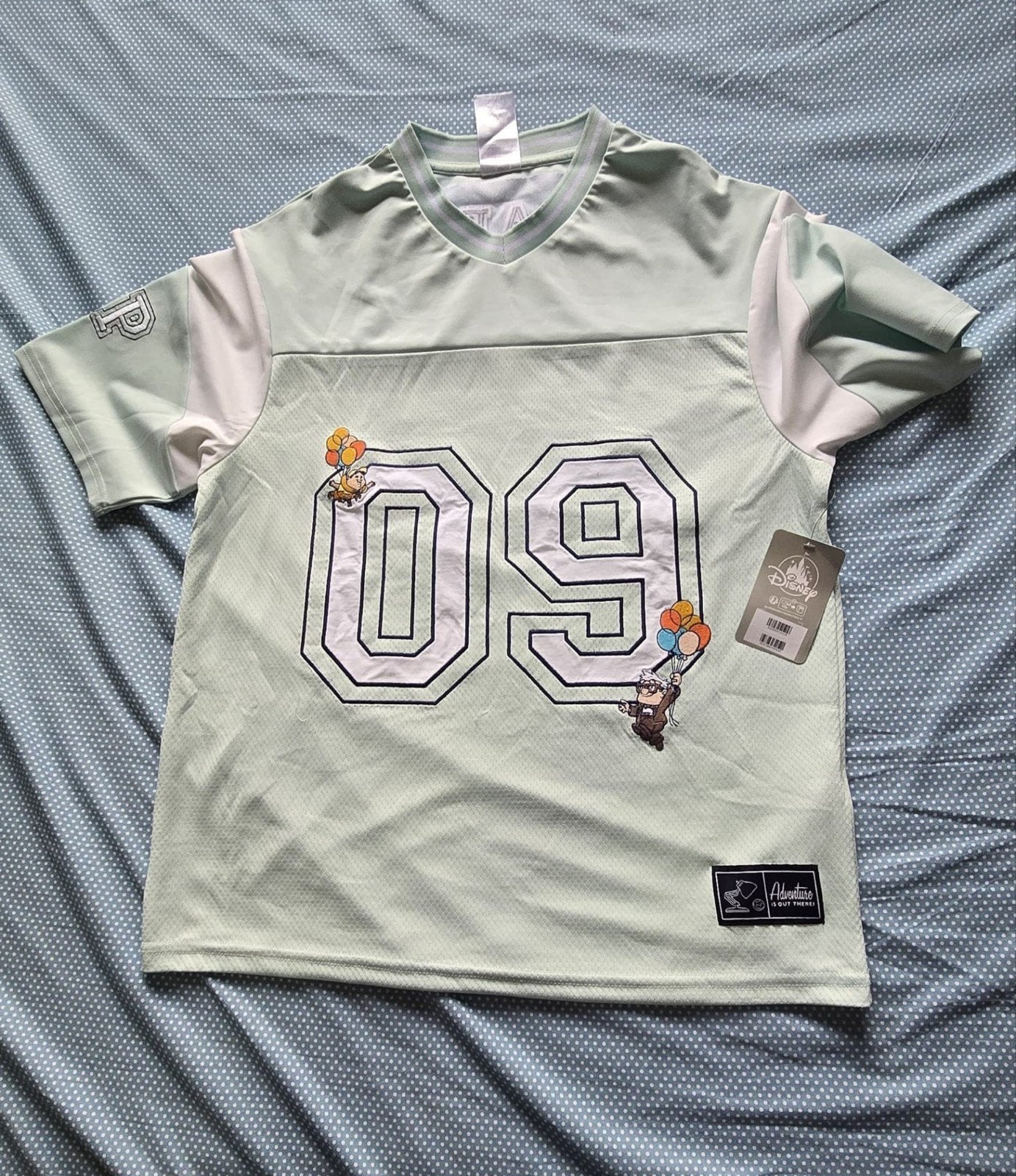 Disney Pixar UP "Paradise Falls" Jersey Shirt, Nieuw, Ophalen of Verzenden, Disney, Maat 48/50 (M)
