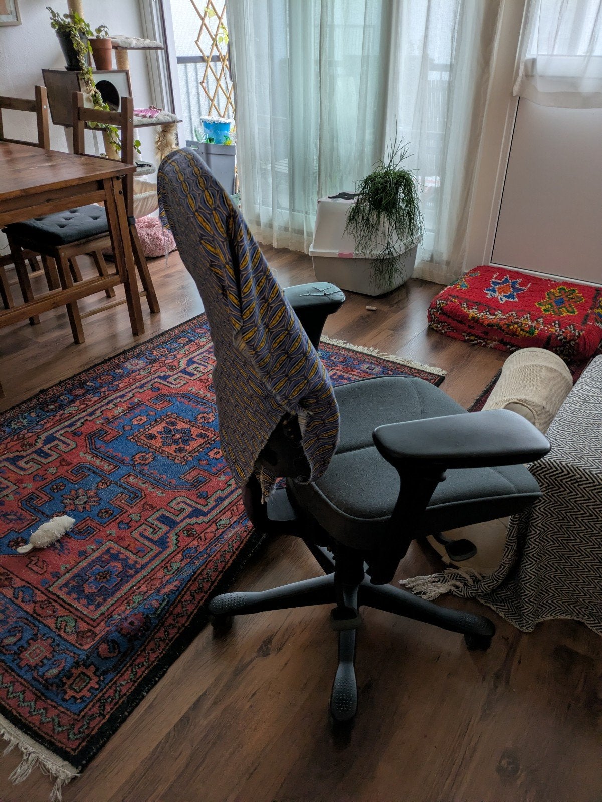 Foto 3 van Comfortabele bureaustoel - lichte gebruikssporen