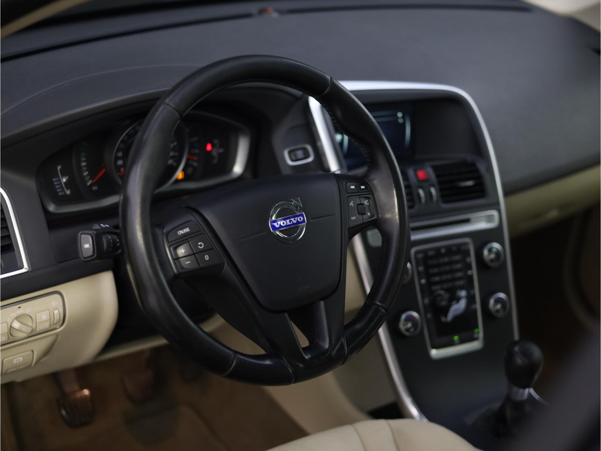 Volvo XC60 2.0 D3 FWD Summum | Trekhaak | Airco | Climate co, Voorwielaandrijving, Euro 5, 136 pk, Gebruikt