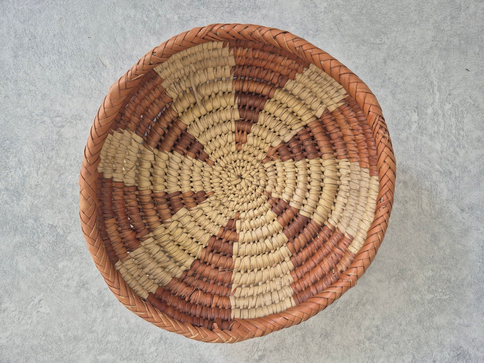 gevlochten mandje 21 cm, Ophalen of Verzenden, Rond, Riet