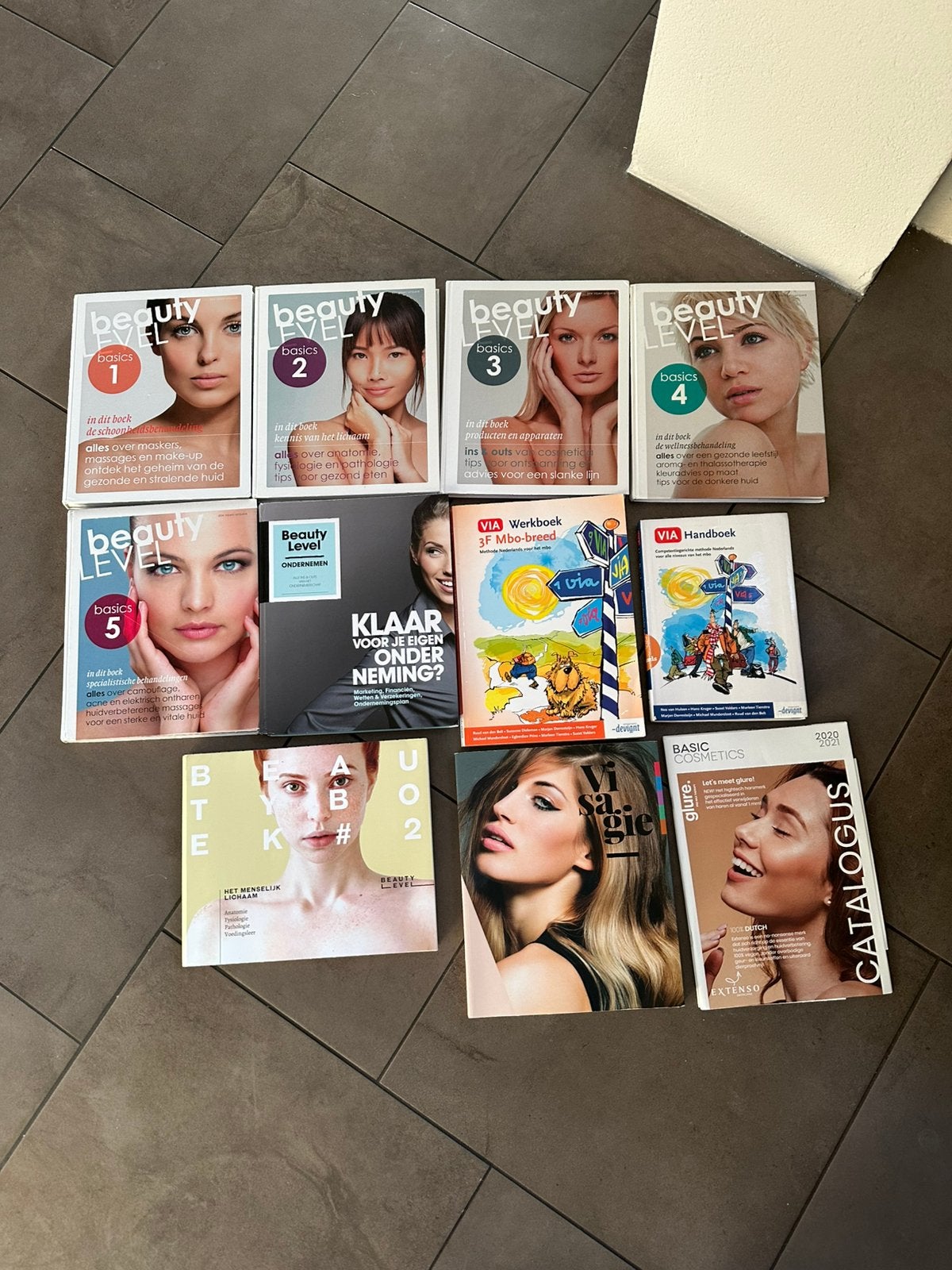 Schoonheidspecialist boeken, Boeken, Schoolboeken, Ophalen