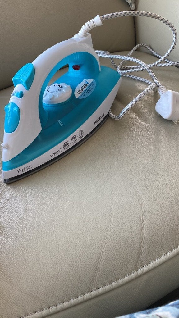 Havells Fabio Stoomstrijkijzer 1250W - Zo goed als nieuw, Ophalen of Verzenden, Nieuw, Strijkijzer met snoer