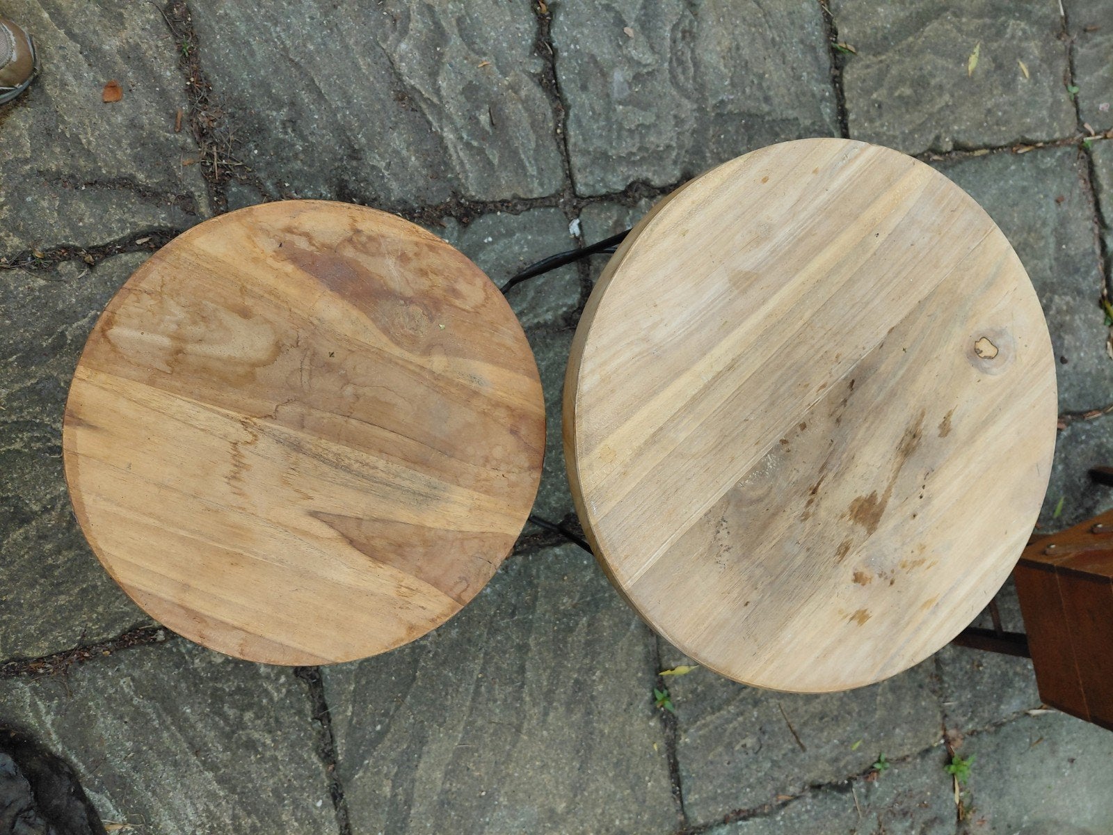 Set van 2 ronde houten bijzettafels, Ophalen, Minder dan 45 cm, Minder dan 55 cm, Gebruikt