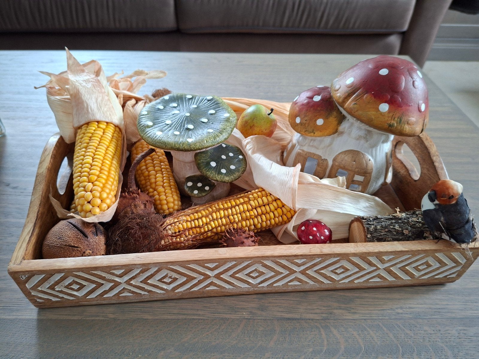 Herfstdecoratie houtendienblad gevuld paddestoelen maïskolve, Overige materialen, Met handvatten, Nieuw, Ophalen of Verzenden