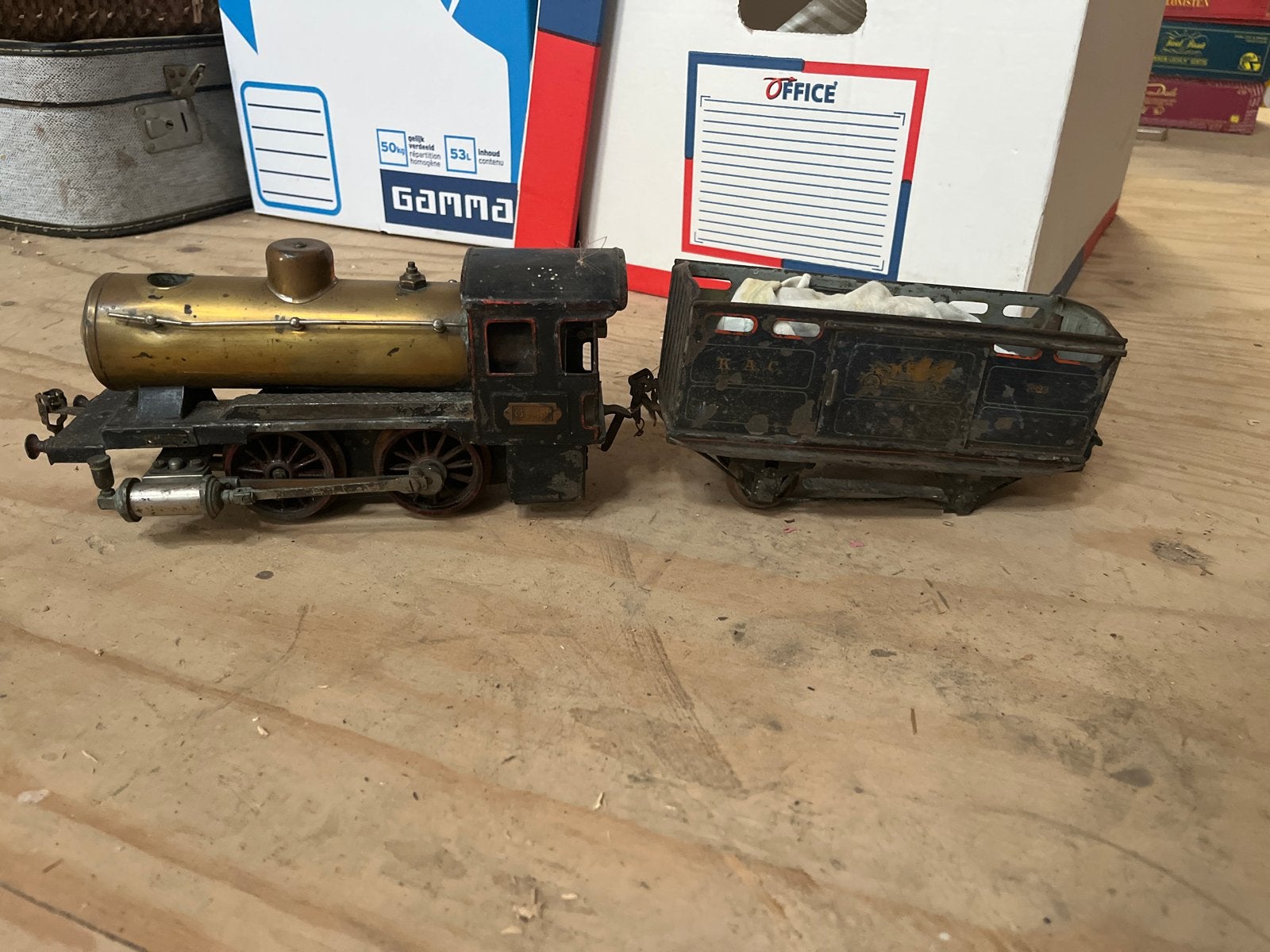 Koperen Trein met Rails - Vintage Modelspoor, Gelijkstroom of Wisselstroom, Analoog, Ophalen, Overige merken