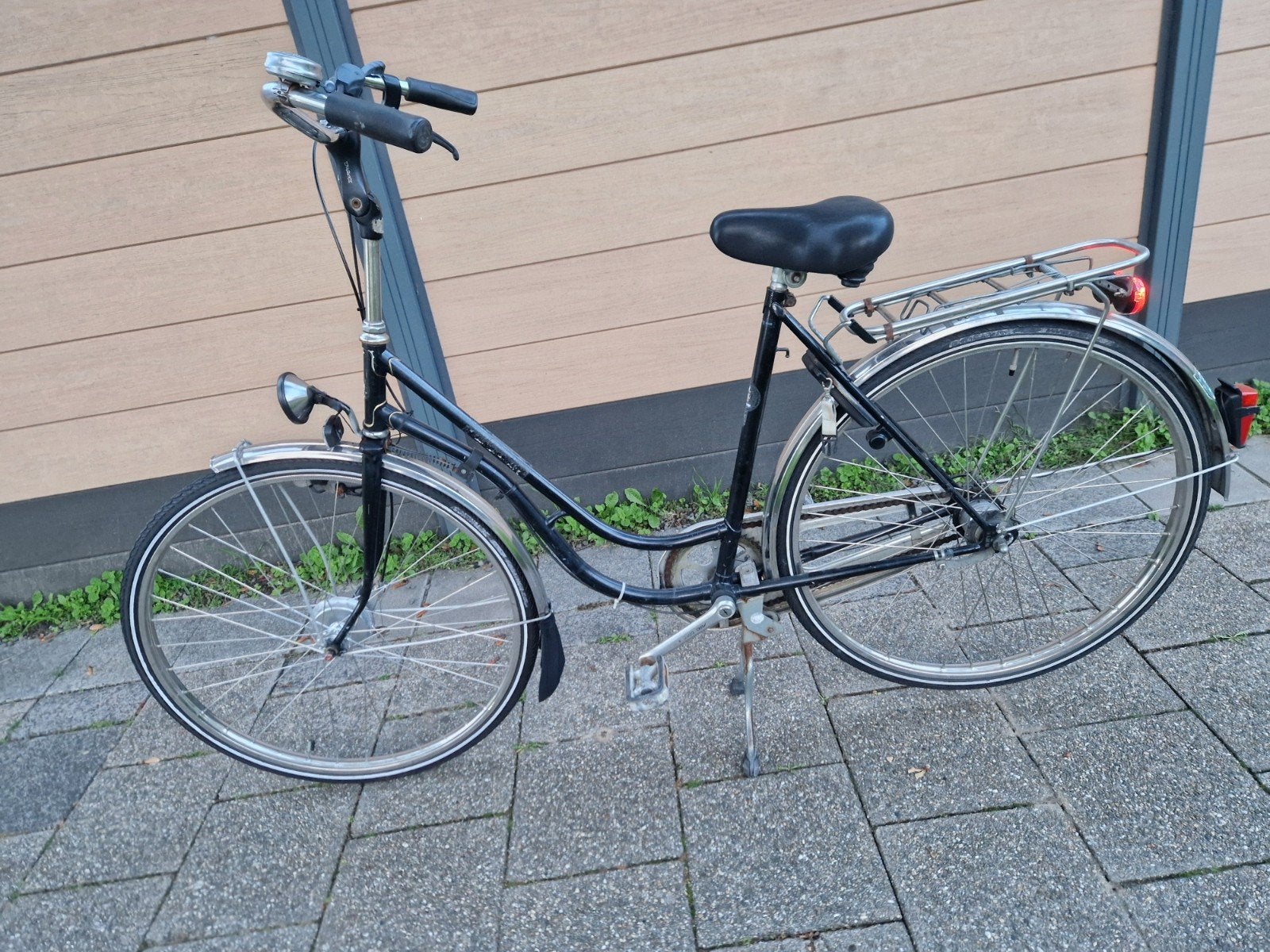 nette damesfiets met 3 versnelingen 28 inch, Terugtraprem, Versnellingen, Zo goed als nieuw, 50 tot 53 cm