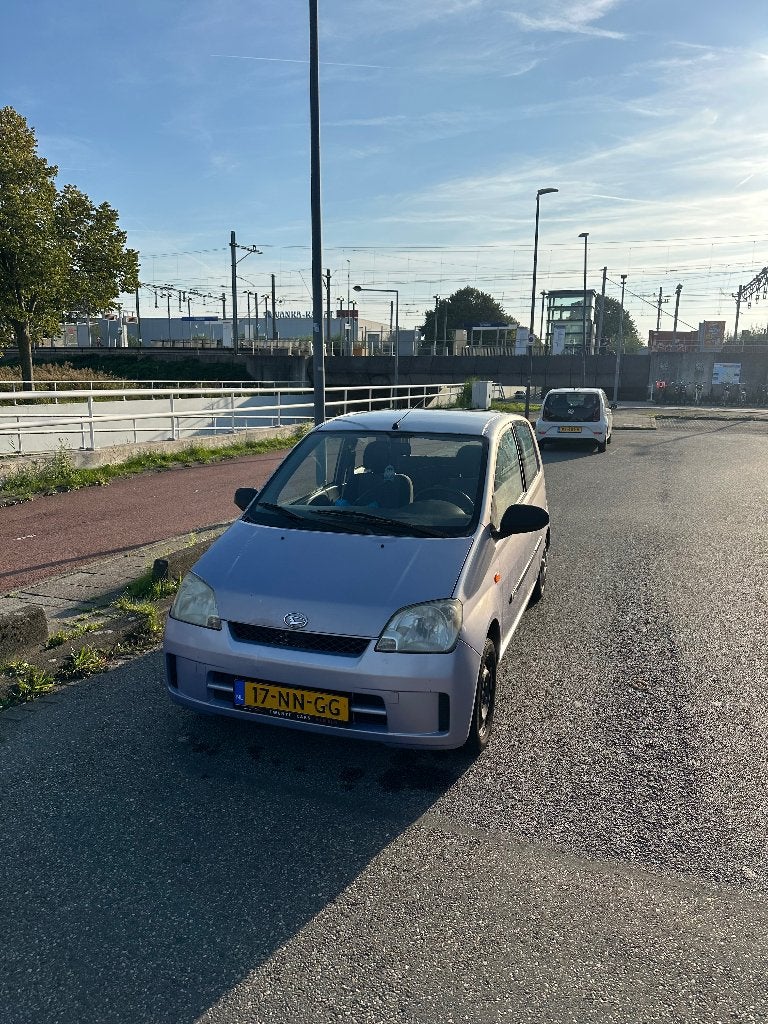 Daihatsu Cuore 1.0 AUTOMAAT BT APK 2027 elektrische ramen, Dealer onderhouden, 600 kg, Cuore, Origineel Nederlands