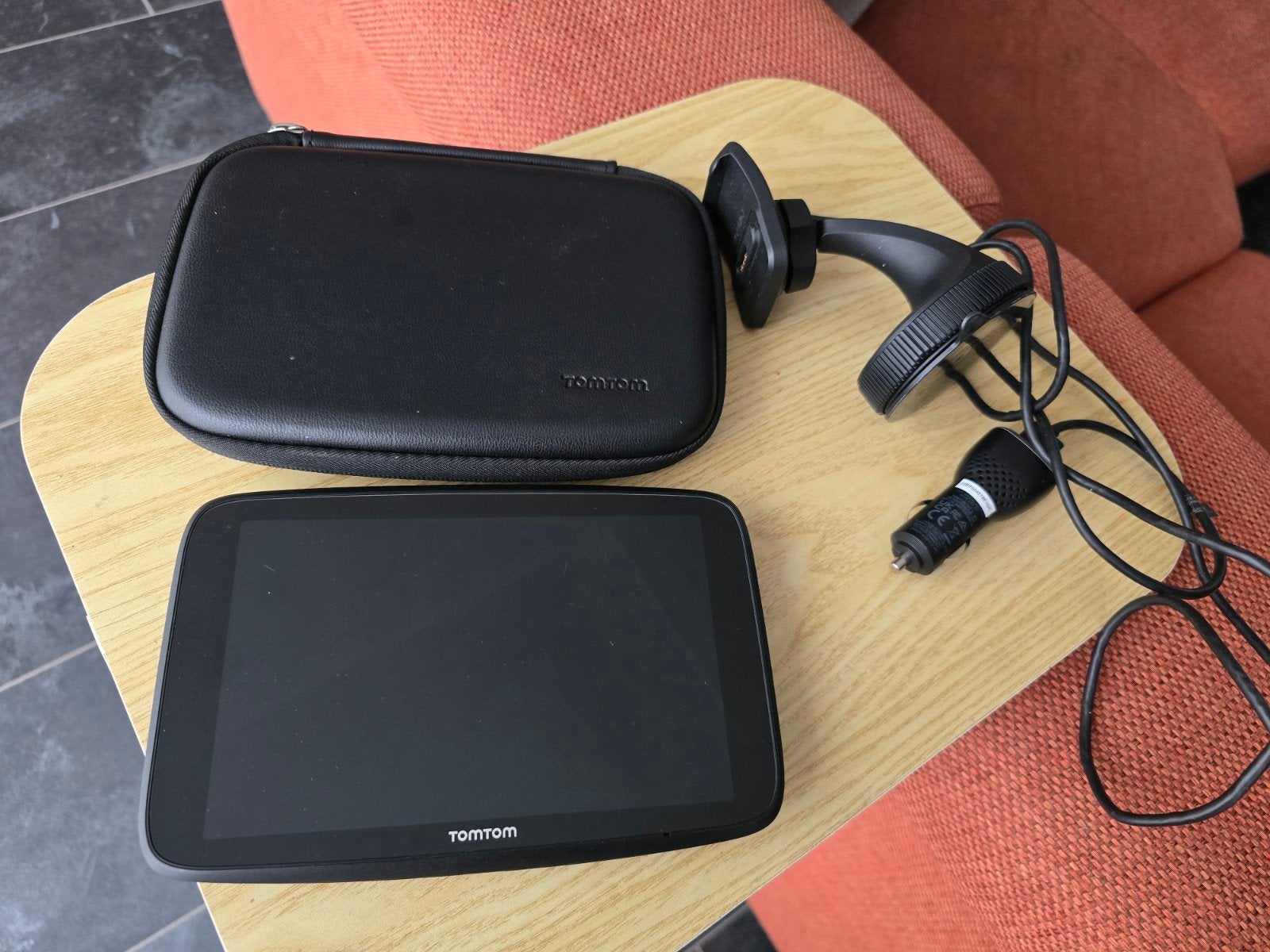 TomTom navigatiesysteem met accessoires, Ophalen, Zo goed als nieuw
