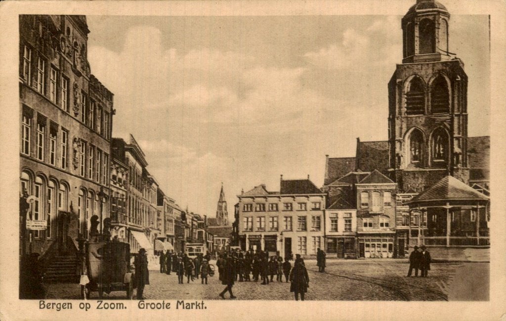 Bergen op Zoom - Groote Markt - Marktplein met kerk, Ophalen of Verzenden, Voor 1920, Ongelopen, Noord-Brabant
