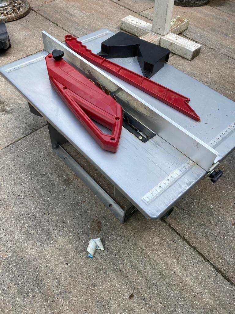 Zaag tafel, Ophalen, Cirkelzaag, Zo goed als nieuw, 30 tot 70 mm