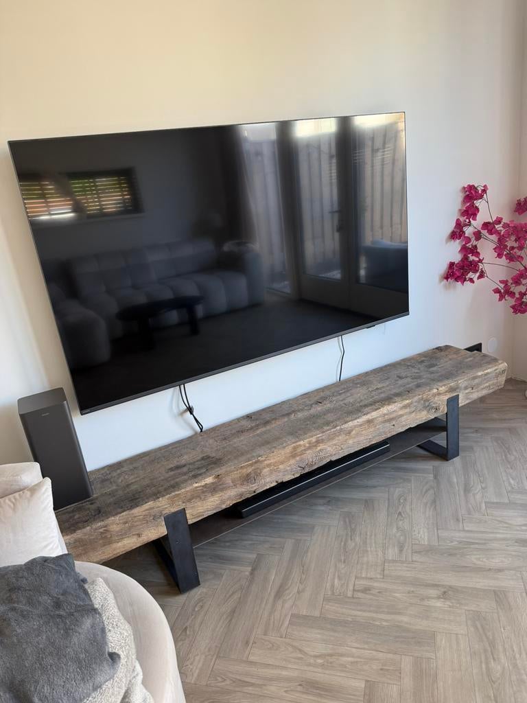 Tv meubel massief hout + stalen Bilzen poten, Huis en Inrichting, Ophalen, Minder dan 50 cm, Zo goed als nieuw, Minder dan 100 cm