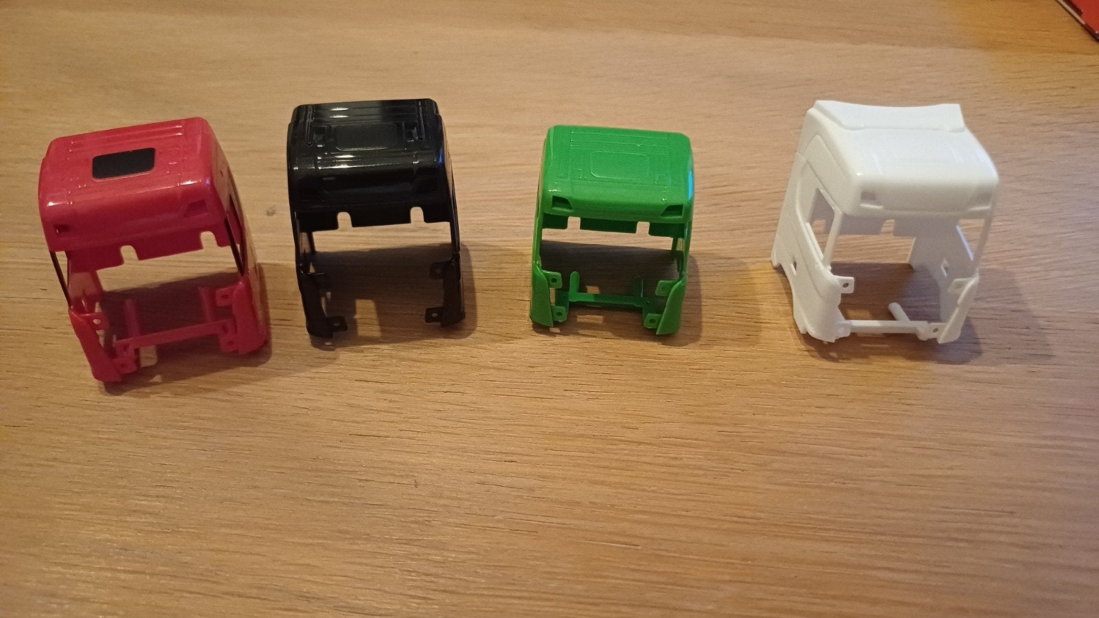Herpa setje met 4 cabines verschillende kleuren, Ophalen of Verzenden, Nieuw, Bus of Vrachtwagen, Herpa